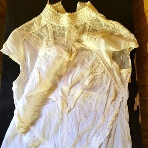 Lace Cap Sleeved Blouse